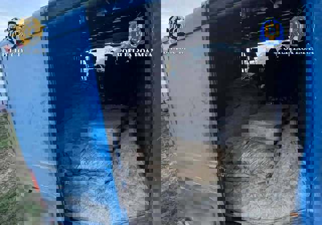 FOTO📸Doi bărbați au fost reținuți pentru exploatare de persoane. Victimele lor erau ținute în mizerie și obligate să muncească