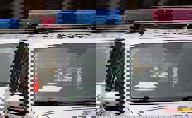 Un bărbat de 51 de ani și-a înjunghiat mortal partenera în locuința lor