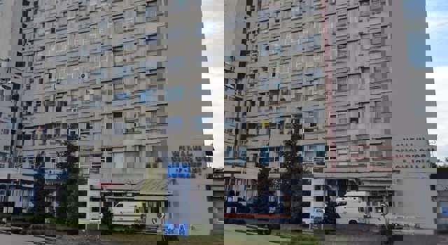 Fetiţe spitalizate după ce părinţii le-au spălat pe cap cu substanţe toxice