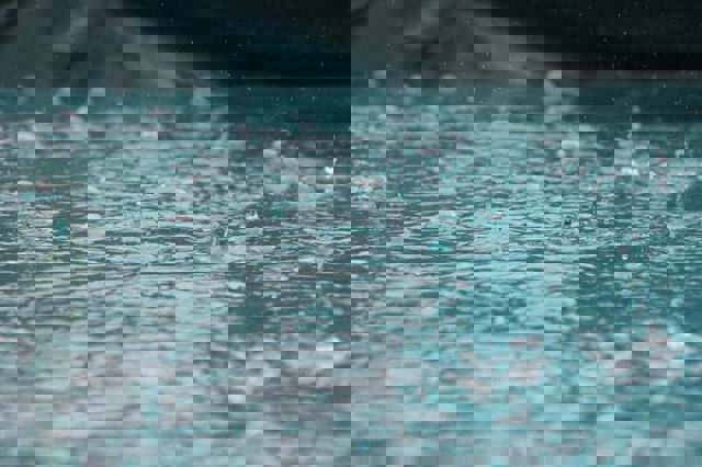 Şcolile, grădiniţele şi creşele din Constanţa vor fi închise miercuri, din cauza codului roșu