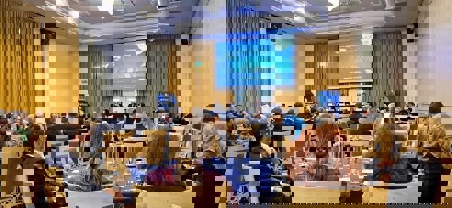 Dialog cu business-ul pentru soluții financiare adaptate de la Exim Banca Românească