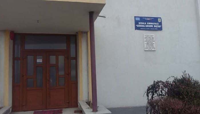 Ordin de ministru pentru anularea comasării a două școli din Buzău