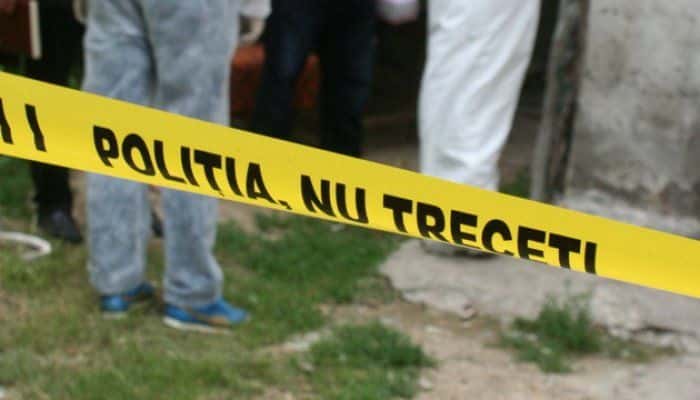 Bătrână din Mehedinți, ucisă cu vătraiul de fiul său