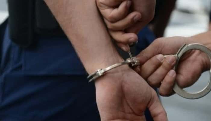 Bărbați prinși cu droguri și o declarație pe propria răspundere că au ieșit pentru "asigurarea de bunuri care acoperă necesitățile de bază"