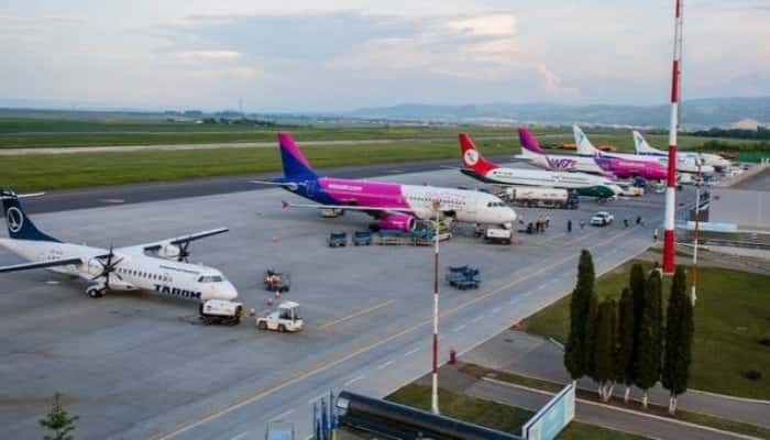 Aeroportul Iaşi: A fost ridicată suspendarea zborurilor spre Germania pentru muncitorii sezonieri