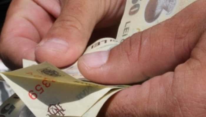 Profesor reținut pentru că ar fi întreținut relații sexuale, pe bani, cu o elevă