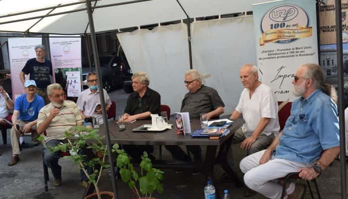 VIDEO - Lansarea volumului &quot;Cavalerii noilor Apocalipse&quot;, de Corneliu Vlad, și expoziția „Oameni în pandemie (COVID-19)”, două evenimente de marcă găzduite de Biblioteca Județeană &quot;Nicolae Iorga&quot; Ploiești