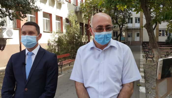 VIDEO | CJ Prahova dă vina pe DSP pentru aglomeraţia de la Spitalul Judeţean: &quot;După 7 luni de pandemie, încă suntem la stadiul de «vom căuta soluţii»?&quot;