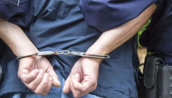 Profesor de sport reținut pentru că ar fi întreținut relații sexuale cu mai multe dintre elevele sale