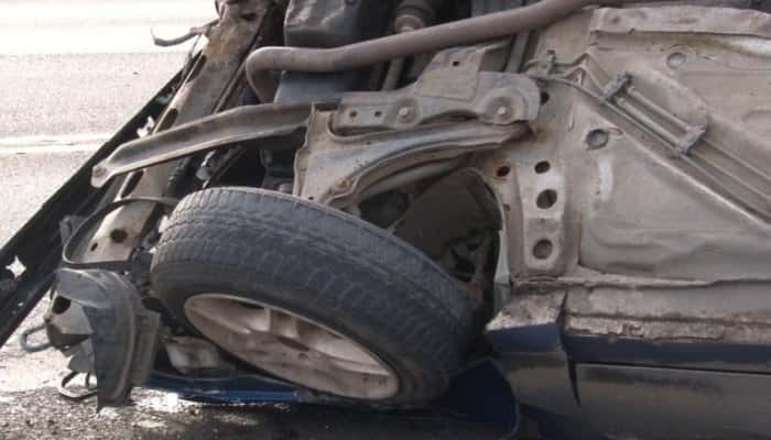 Maşină răsturnată în Dumbrăveşti. Şoferul a scăpat fără răni