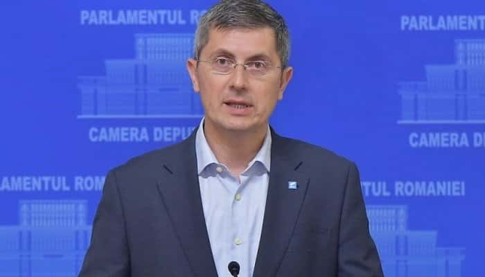 Dan Barna: Fac apel către toate partidele să voteze iniţiativa "Fără penali în funcţii publice"