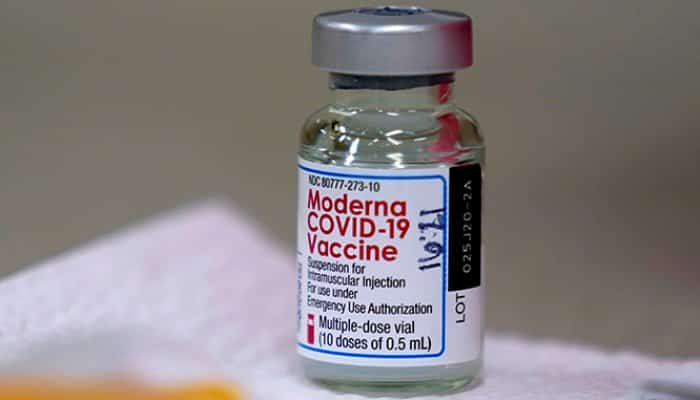 Prospectul vaccinului Moderna, publicat în limba română. Care sunt cele mai posibile reacții adverse, după administrarea serului