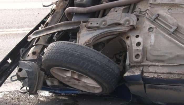 O femeie şi un copil au fost răniţi după ce maşina în care se aflau s-a răsturnat, pe DN1, în Prahova