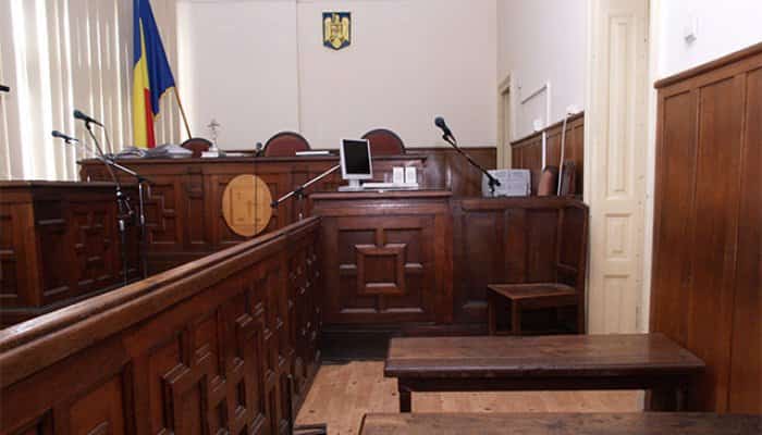 Acțiune deschisă de 16 foști parlamentari, la Tribunalul Prahova. Aceștia cer anularea documentului privind eliminarea pensiilor speciale