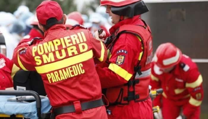 O mașină s-a răsturnat la Corlătești. Echipaje SMURD și de descarcerare, la locul evenimentului