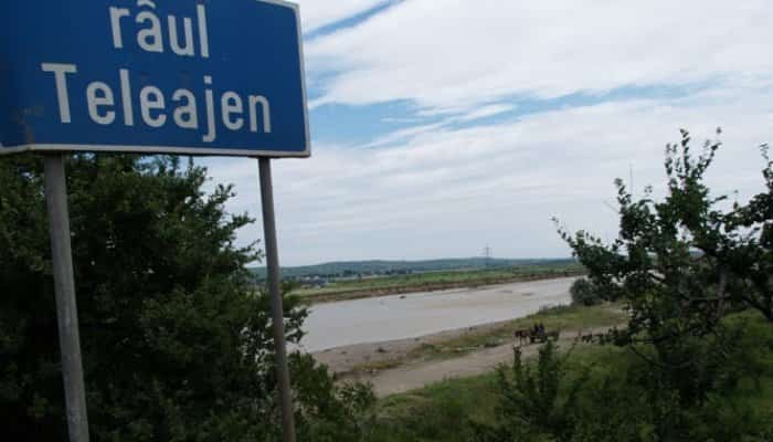 Estul țării, din nou sub cod portocaliu de inundații. Cel mai mare pericol - pe râurile din Prahova, Buzӑu, Covasna, Vrancea, Constanţa și Tulcea