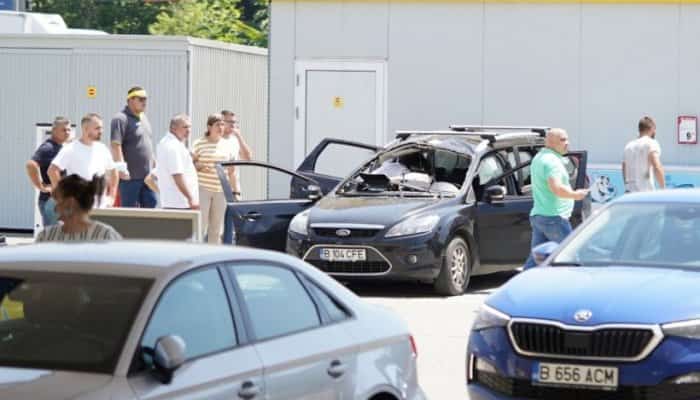 O persoană a murit, după ce o mașină a explodat într-o benzinărie