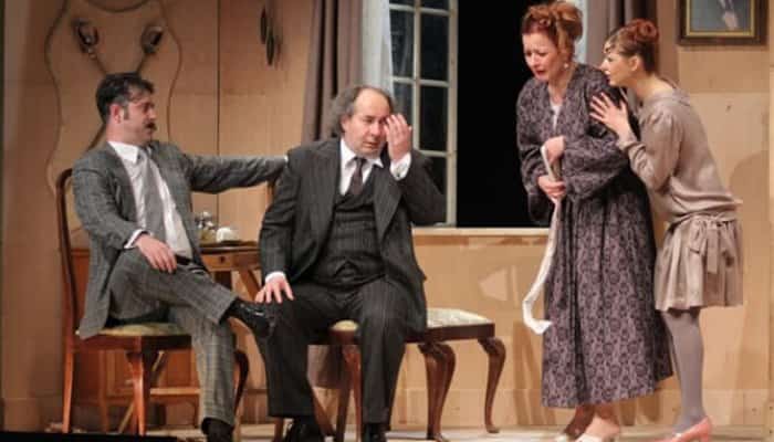 Omul care a vazut moartea, un spectacol in regia lui Cristi Juncu, jucat de sapte ani la Ploiesti, este in continuare foarte apreciat de public