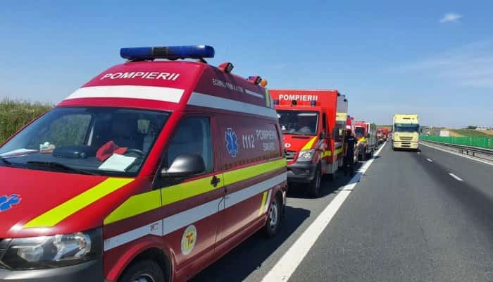 Un număr de 57 de persoane au avut nevoie de îngrijiri medicale, vineri dimineaţa, după carambolul produs pe A2 Bucureşti – Constanţa. 