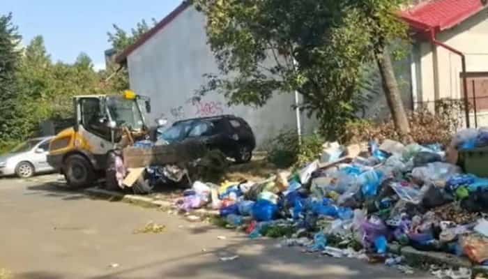 Suntem pe mâini bune! Garda de Mediu a găsit gunoi pe o alee din Ploieşti
