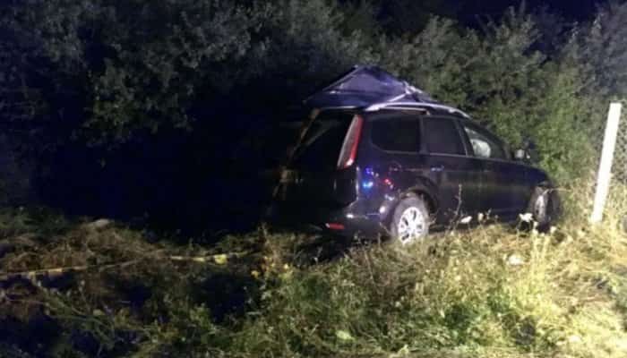 Şoferiţă grav rănită după ce un un cal lăsat nesupravegheat a izbit din plin mașina