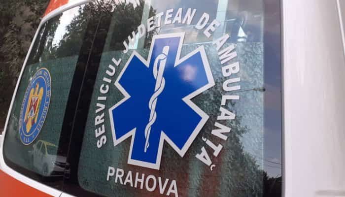 O femeie din Păuleşti a ajuns la spital după ce a fost acroşată de o maşină