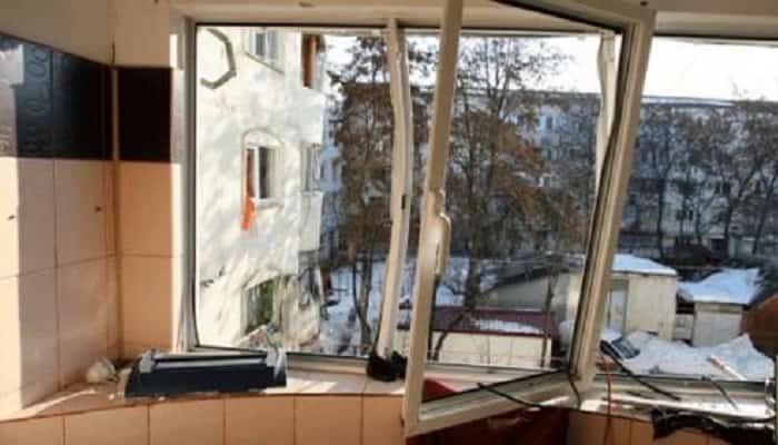Explozie într-un apartament din Buzău. O fetiță de 8 ani și o bătrână, rănite