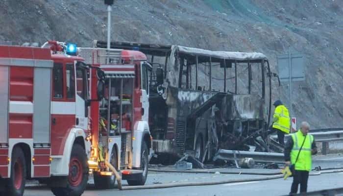 Cel puțin 45 de oameni, inclusiv copii, au ars de vii într-un autocar, în Bulgaria