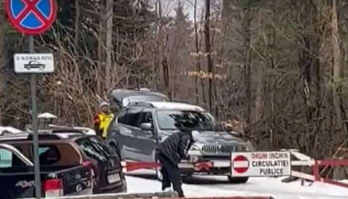 SINAIA: Bariera de pe drumul spre Cota 1.400 a fost tăiată cu flexul