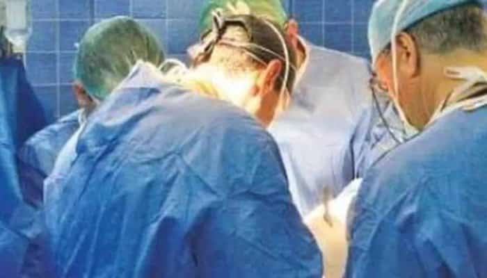 Un pacient de 84 de ani şi chirurgul care îl opera au suferit arsuri în timpul intervenţiei chirurgicale