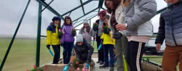 FOTO & VIDEO | Azi a avut loc prima lecţie interactivă în sera didactică de la Grădina Botanică Bucov