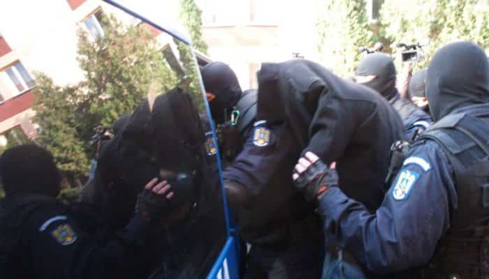 Percheziţii în Prahova, la mai mulţi suspecţi de furt şi tâlhărie