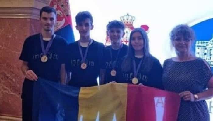 Două medalii de aur, trei de argint și una de bronz, pentru echipa CNILC - CJE Prahova, la Mathematical Grammar School Cup