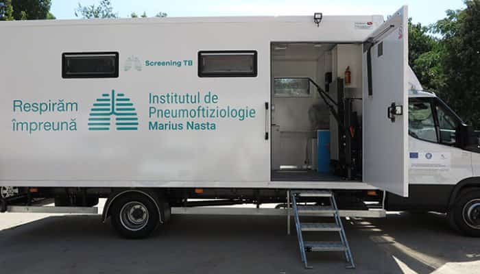 Caravana mobilă Screening TB ajunge, în perioada iulie-august, în 16 comune din Buzău. Vezi programul