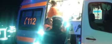 Un microbuz cu șapte persoane s-a răsturnat pe DN1D. Trei adolescente rănite în accident