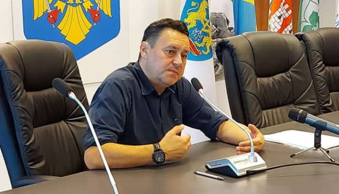 Andrei Volosevici, despre criza apei calde: "Consiliul Judeţean trebuie să se trezească şi să facă demersuri pentru asigurarea gazelor"
