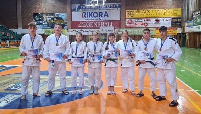 8 medalii pentru portivii de la CSM-CFR-CSŞ Ploieşti la „Memorialul Aurel Câmpeanu”!