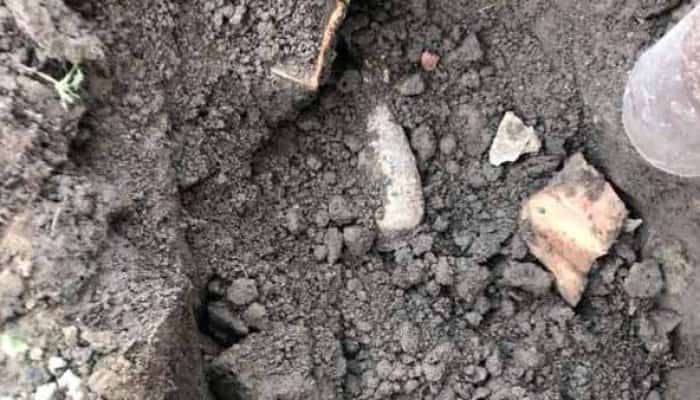 Bombă neexplodată în război, găsită de un bărbat îngropată lângă fundaţia casei 