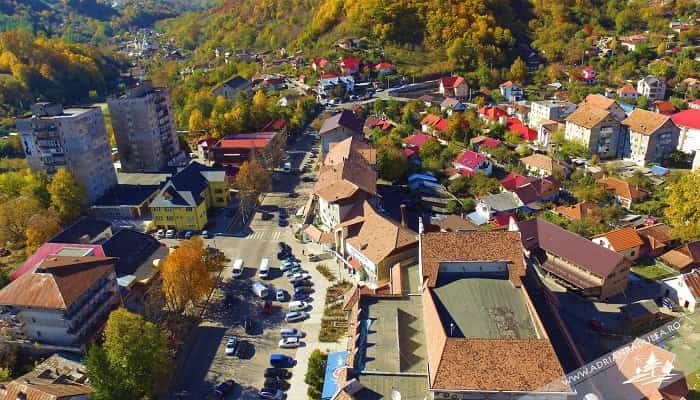 PNRR. 44,5 milioane de lei pentru renovarea unor blocuri din Beceni, Nehoiu, Siriu și Smeeni