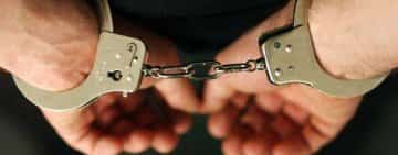 Bărbat de 30 de ani arestat pentru că ar fi violat o fată de 14 ani. Fapta s-a aflat abia când asistenta școlii și-a dat seama că adolescenta este însărcinată
