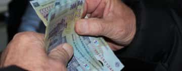 Salariul minim brut va fi majorat, de la 1 ianuarie, la 3.000 de lei