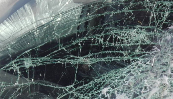 Ploieştean reţinut de Poliţie după ce a furat o bicicletă şi a spart un parbriz