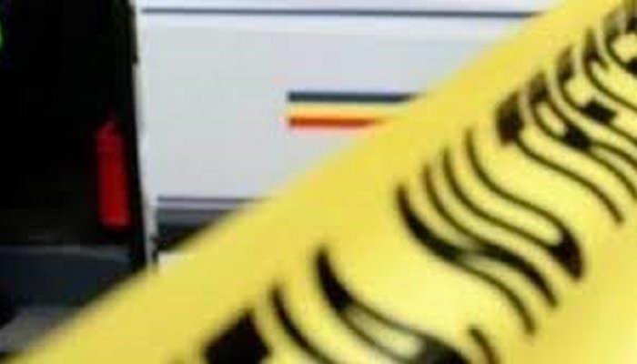 O femeie a sunat la 112 și a anunțat că soțul ei și-ar fi ucis fiica și ar fi dat foc locuinței