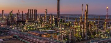 Analiză ZF. 15 ani de la una dintre cele mai mari tranzacţii din istoria României. Cum s-a transformat Rompetrol după preluarea de către KazMunayGas