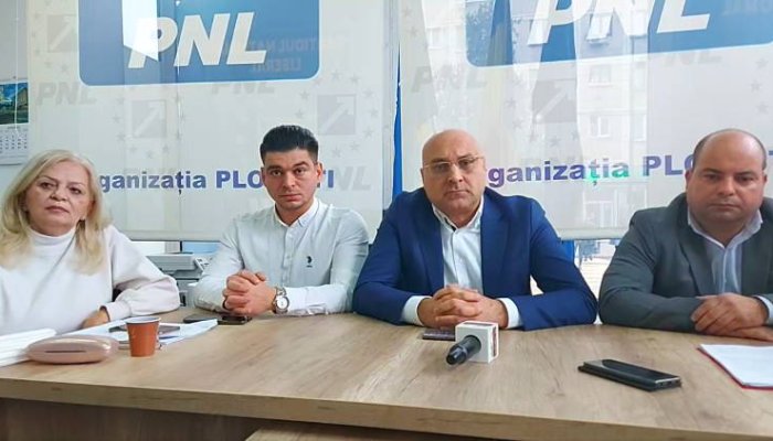 VIDEO | Consilierii PNL Ploieşti susţin că transmiterea Parcului Municipal la CJ îi va permite Primăriei să se ocupe de obiective mai importante