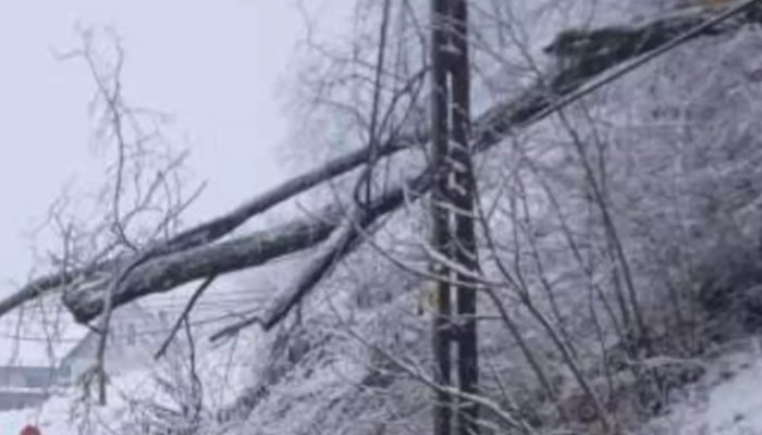 AVARIE ELECTRICA | Peste 14.000 de case nu au curent, sâmbătă dimineaţă