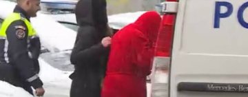 Mama celor trei copii morți în incendiul izbucnit în locuință a fost reținută pentru ucidere din culpă