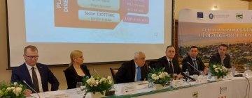 INVESTITII AGRICULTURA | Ministrul Petre Daea a prezentat la Ploieşti planul de investiţii de 15,8 miliarde de euro pe următorii 5 ani | VIDEO