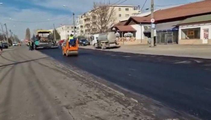 VIDEO | A început asfaltarea străzii Mihai Bravu din Ploieşti