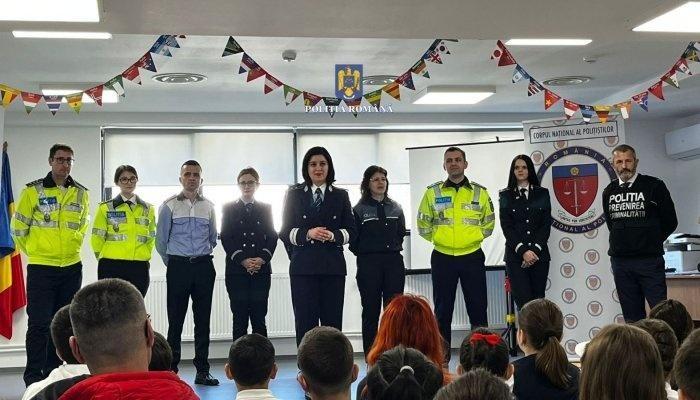 Dâmbovița. Premii și diplome pentru câștigătorii primei etape a concursului 